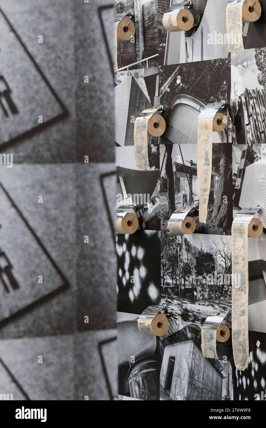 Das Tokyo Toilet beim Pressebesuch der Fotokunstmesse PARIS PHOTO im Grand Palais EphÃ Mere. Für die Fotografie ist die Paris Photo die weltweit größte Fotomesse und vereint etwa 140 Galerien und Kunstbuchhändler aus vielen Ländern. Paris, 10.11.2023 *** die Tokio Toilette in der Presse Besuch der PARISER FOTOKUNSTMESSE im Grand Palais EphÃ Mere Paris Photo ist die größte Fotomesse der Welt und bringt rund 140 Galerien und Kunstbuchhändler aus vielen Ländern zusammen. 10 11 2023 Foto:XR.xSchmiegeltx/xFuturexImagex paris Photo 3115 Stockfoto