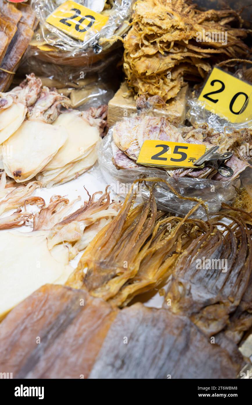 Getrockneter Tintenfisch auf dem Guangzhou Street Night Market, Ximen, Taipei, Taiwan Stockfoto