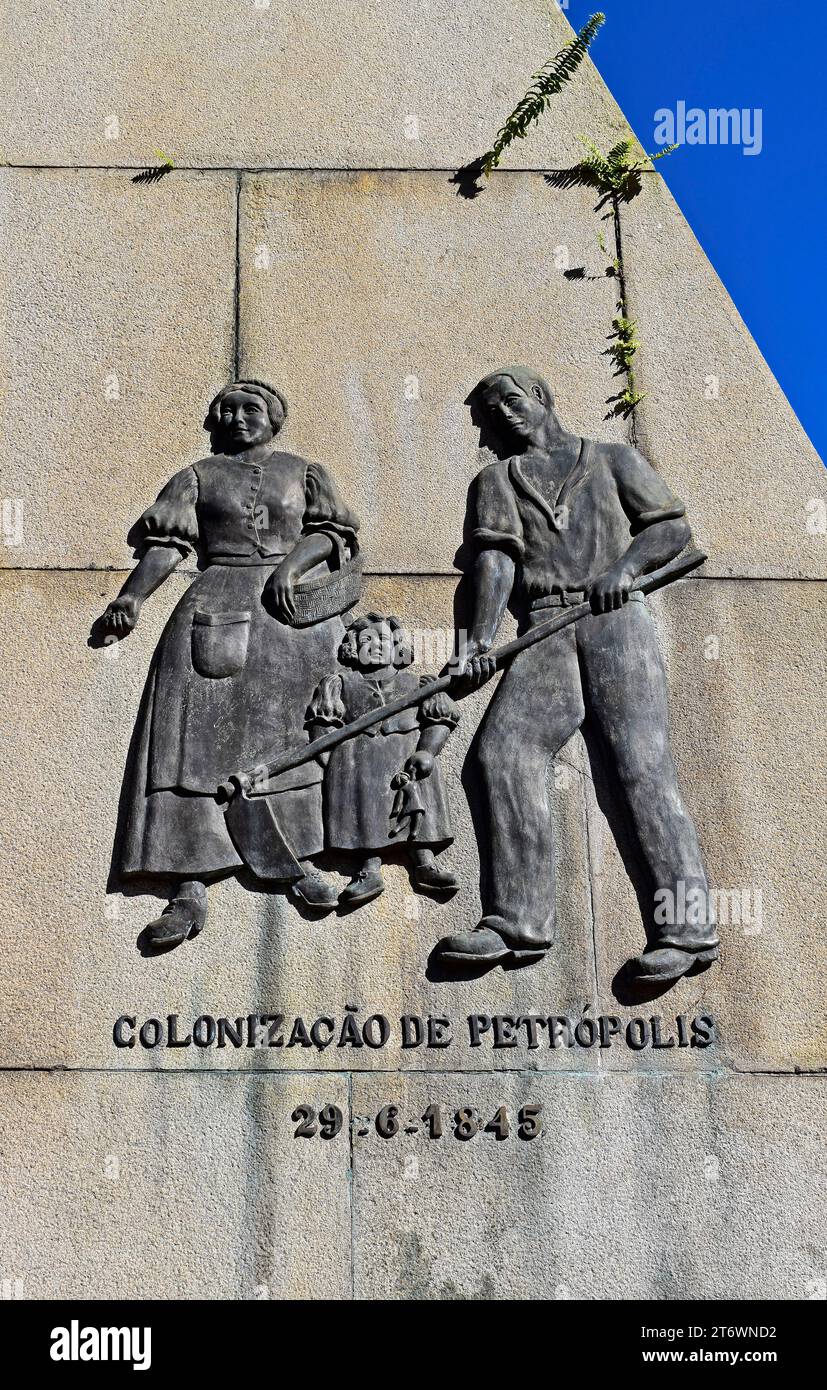 PETROPOLIS, RIO DE JANEIRO, BRASILIEN - 26. Mai 2023: Denkmal zu Ehren von Julio Koeler (Detail). Die Kolonisierung von Petropolis. Stockfoto