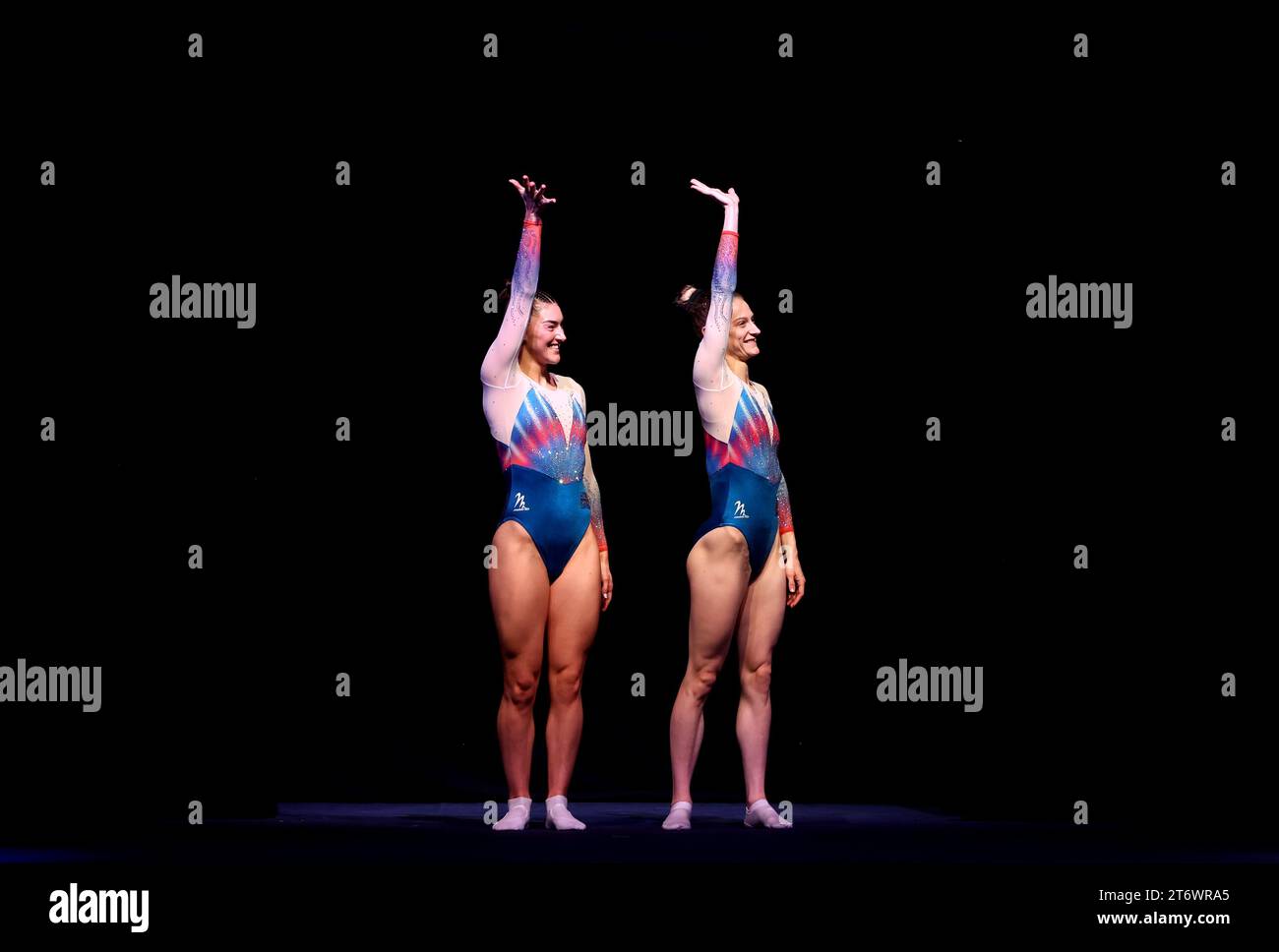 Bryony Page und Isabelle Songhurst am vierten Tag der FIG-Trampolin-Gymnastik-Weltmeisterschaft 2023 in der Utilita Arena in Birmingham. Bilddatum: Sonntag, 12. November 2023. Stockfoto