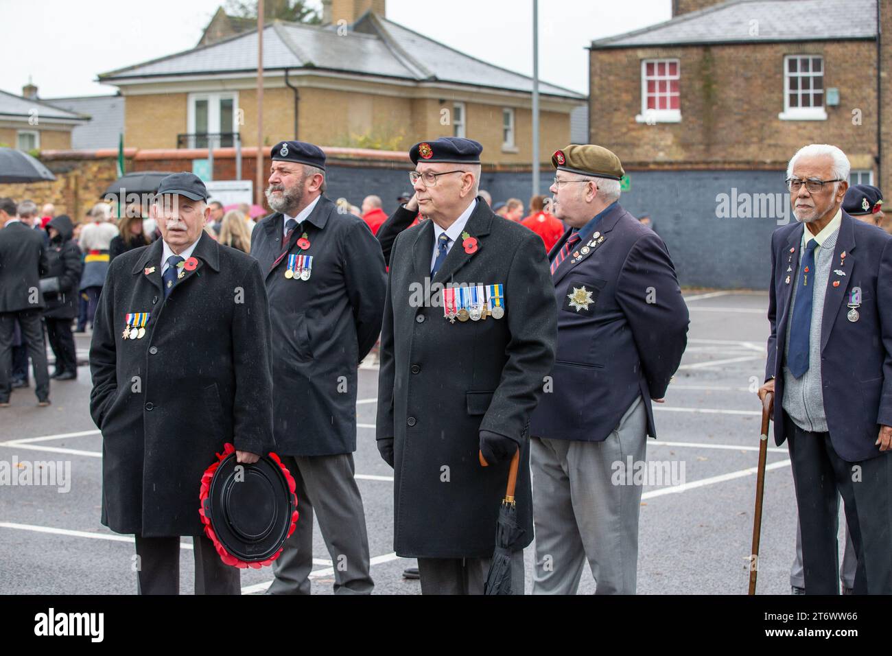 Brentwood, Essex, UK 12. November 2023 Brentwood's Annual Remembrance Day Parade and Service am Kriegsdenkmal an der Kreuzung mit Shenfield Road, wo die Kränze gelegt werden, und zwei Minuten Stille, um unsere Streitkräfte von Vergangenheit und Gegenwart zu unterstützen und an diejenigen zu erinnern, die ihr Leben im Dienst unseres Landes gegeben haben. Credit: Richard Lincoln/Alamy Live News Stockfoto