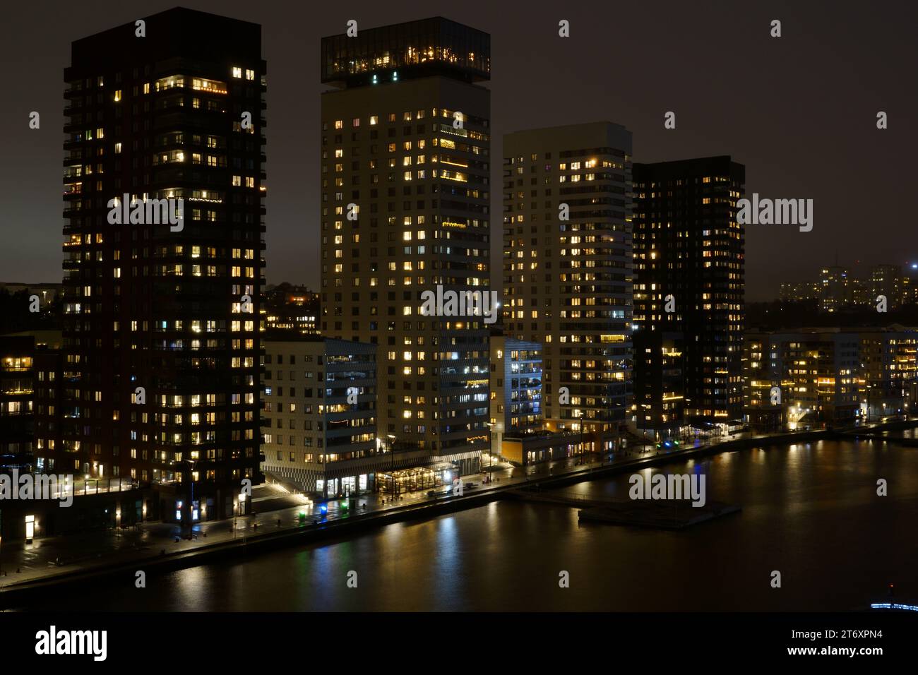 Moderne Mehrfamilienhäuser in Liljeholmen, einem Teil von Stockholm. Stockfoto