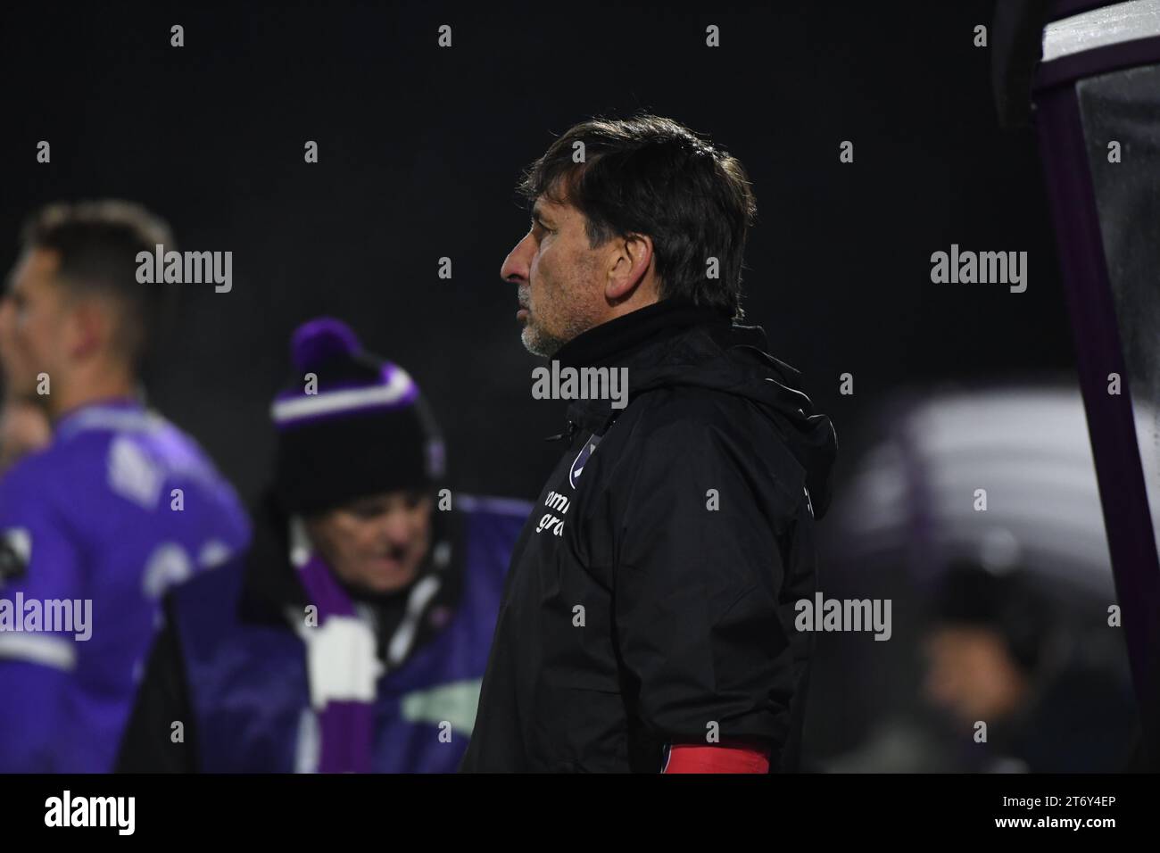 Patro Eisdens Assistenztrainer T3 Luc Nilis, fotografiert während eines Fußballspiels zwischen Patro Eisden Maasmechelen und SV Zulte Waregem am Sonntag, den 12. November 2023 in Maasmechelen, am 12. Tag der 2. Liga der Challenger Pro League 2023-2024 1B der belgischen Meisterschaft. BELGA FOTO JILL DELSAUX Stockfoto