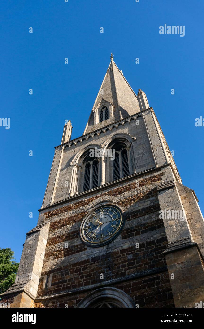 Die Kirche von All Hallowes, Stadtzentrum, Wellingborough, Northamptonshire, Großbritannien; Die frühesten Teile stammen aus dem 13. Jahrhundert Stockfoto