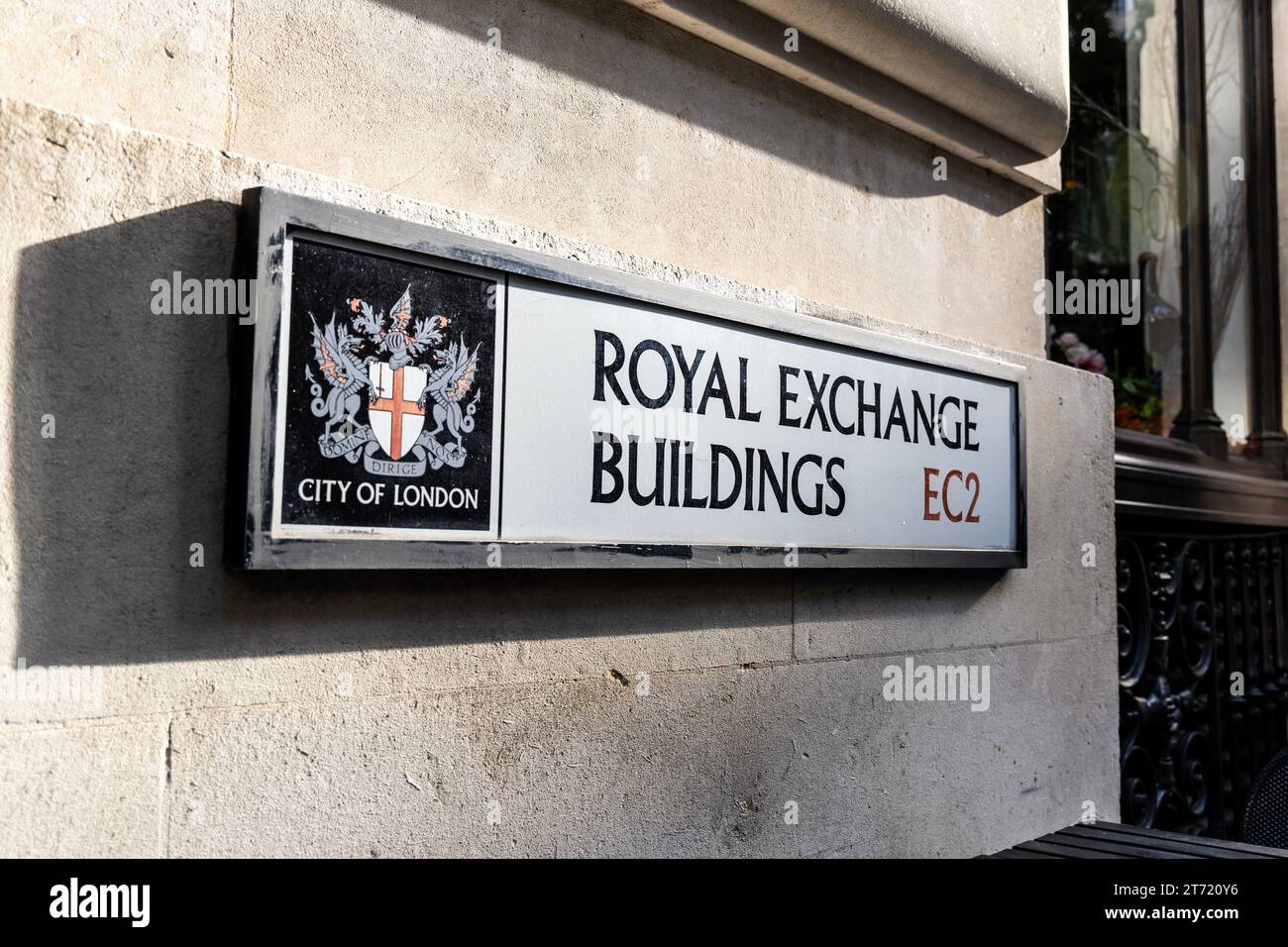 Straßenschild für Royal Exchange Buildings, London, England Stockfoto