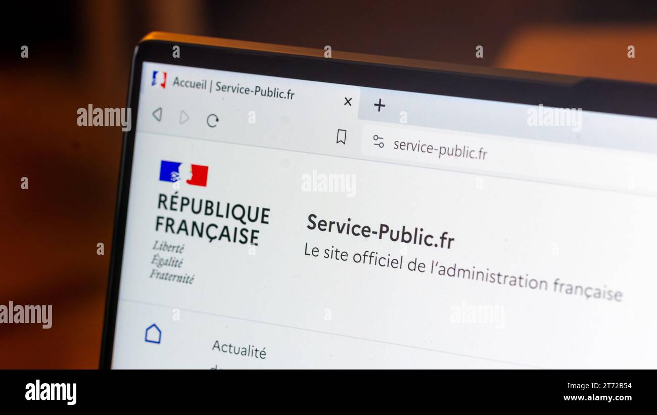 Beschreibung der Homepage der französischen Regierung Website Service-public.fr, offizielle Website für Informationen und Verwaltungsverfahren in Frankreich Stockfoto