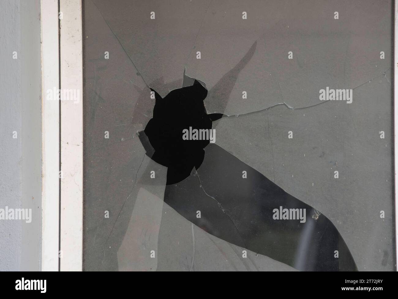 Fensterbereich in Einem Gebäude zum Betrachten von draußen und Einlassen von Licht Fensterbereich in Einem Gebäude Credit: Imago/Alamy Live News Stockfoto