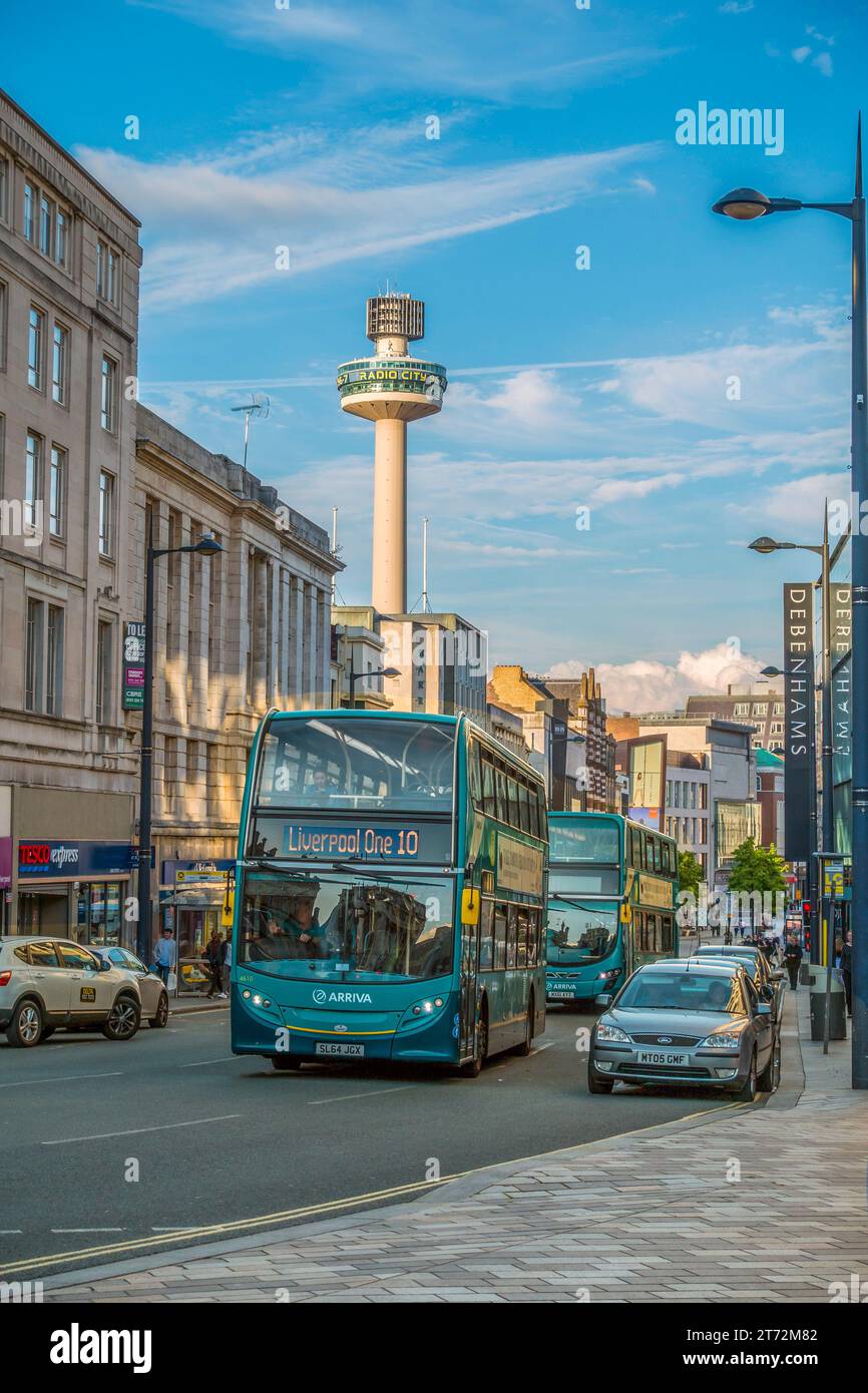 Lord Street Radio City Tower Arriva Bus Destination Liverpool One Liverpool Lancshire, England, Großbritannien Stockfoto