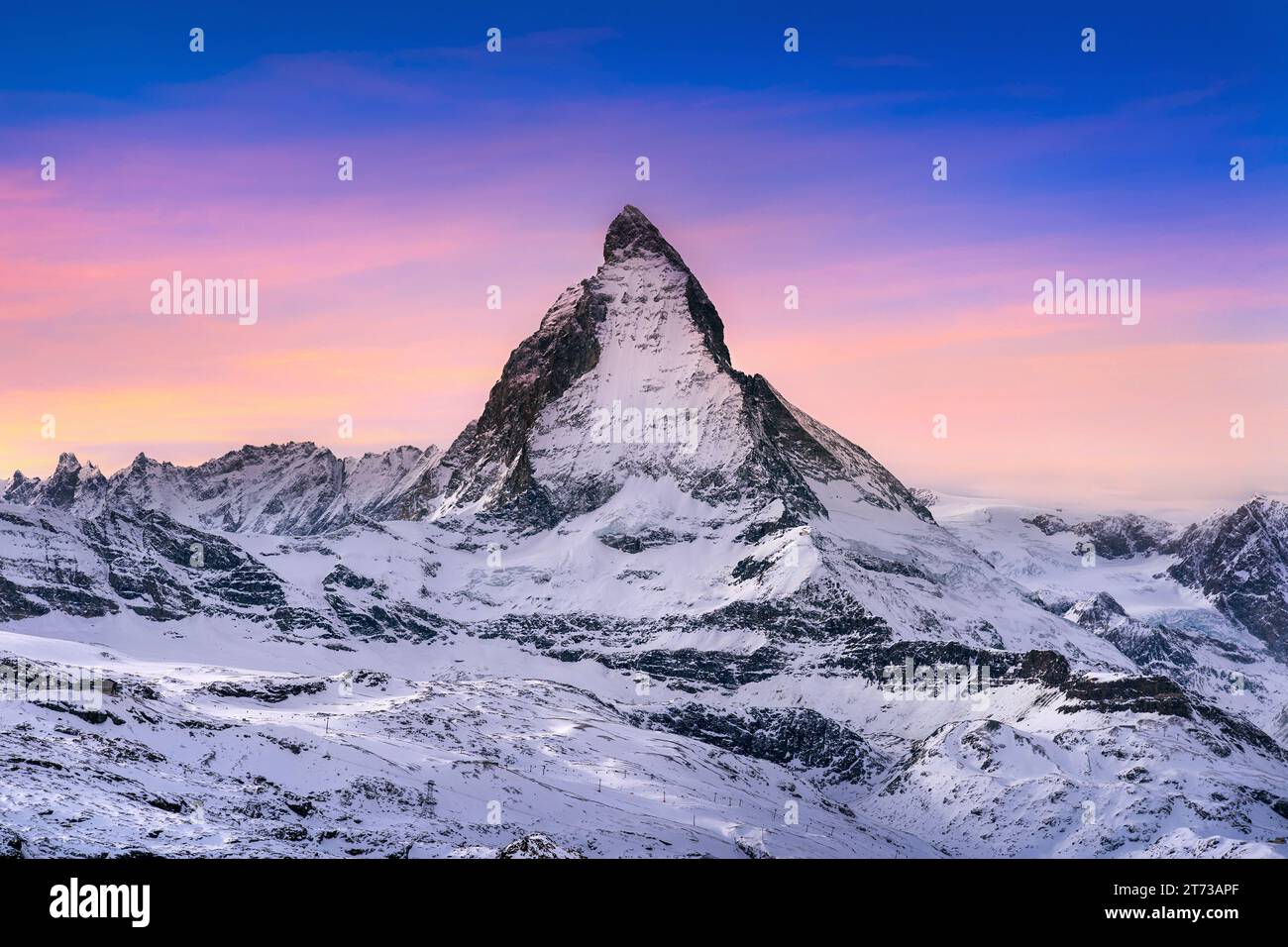 Matterhorn und schweizer alpen in Zermatt, Schweiz. Matterhorn bei Sonnenuntergang. Stockfoto