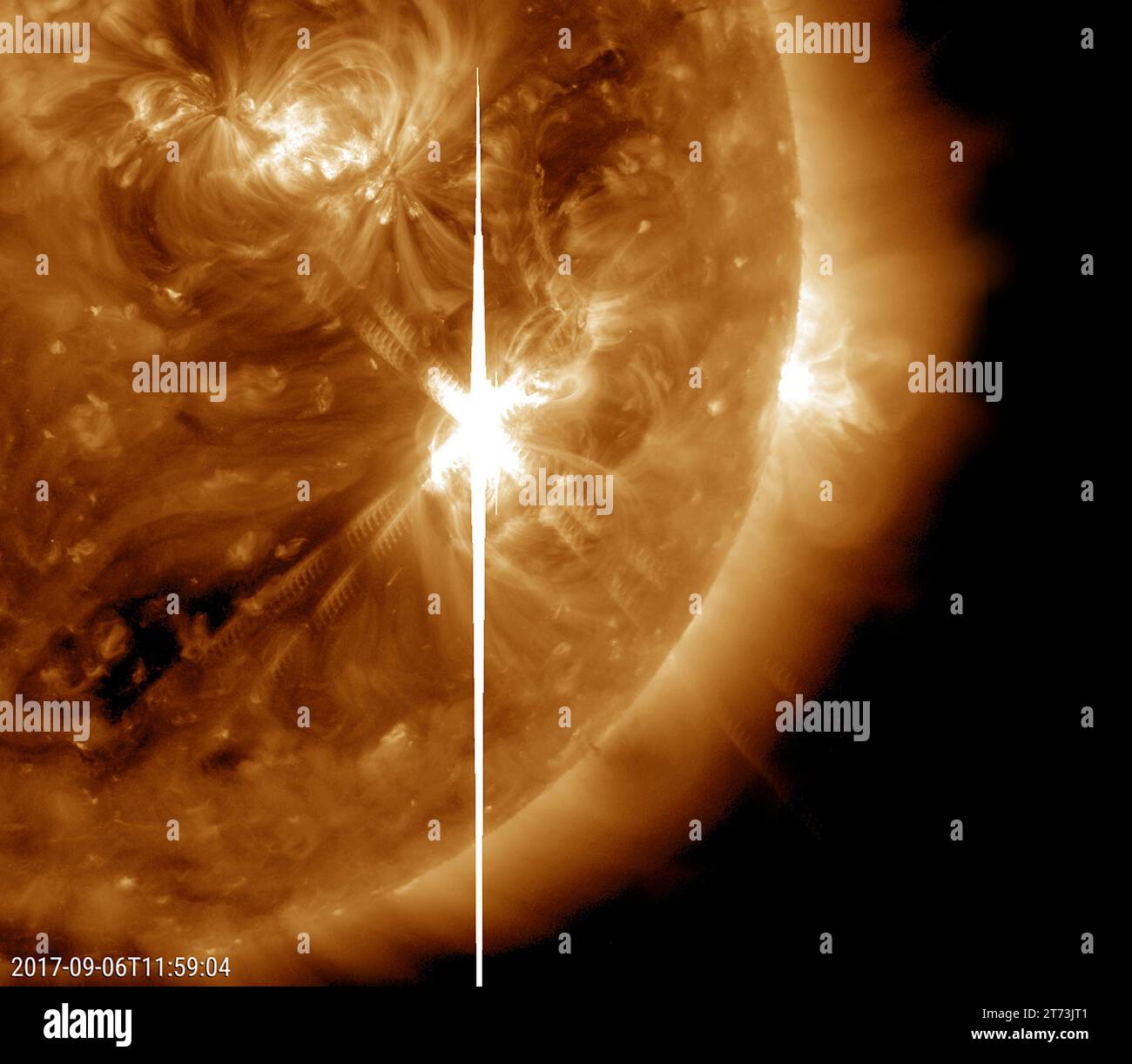 Major Solar Flare NASA ID: PIA21949 Ein großer Sonnenfleck war die Quelle eines starken Sonnenflecks (an X 9,3) und eines koronalen Massenausstoßes (6. September 2017). T Stockfoto