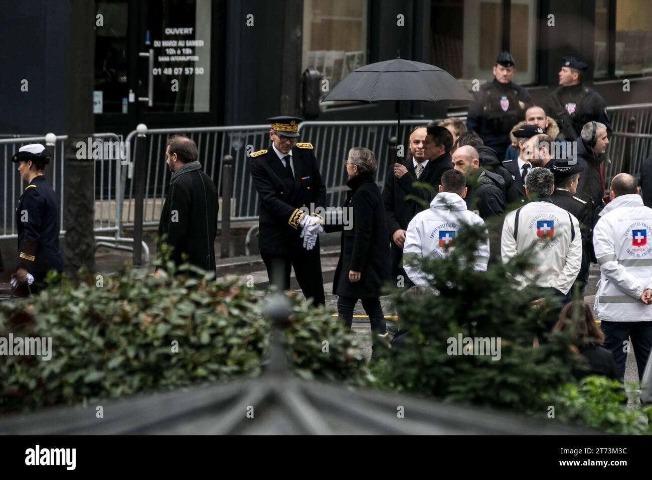 13. November 2023, Le Bataclan, Paris, Frankreich. Zeremonie zur Würdigung der Opfer der Terroranschläge vom 13. November 2015. Stockfoto
