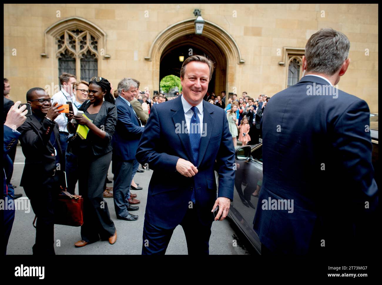 London, Großbritannien. Juli 2016. Image © lizenziert für Parsons Media. 13/11/2023. London, Vereinigtes Königreich. David Cameron wurde zum Außenminister ernannt. 13/07/2016. London, Vereinigtes Königreich. David Cameron verließ das Unterhaus zum letzten Mal als Premierminister an seinem letzten Tag in der Downing St. 10 Foto Foto von Credit: andrew parsons/Alamy Live News Stockfoto