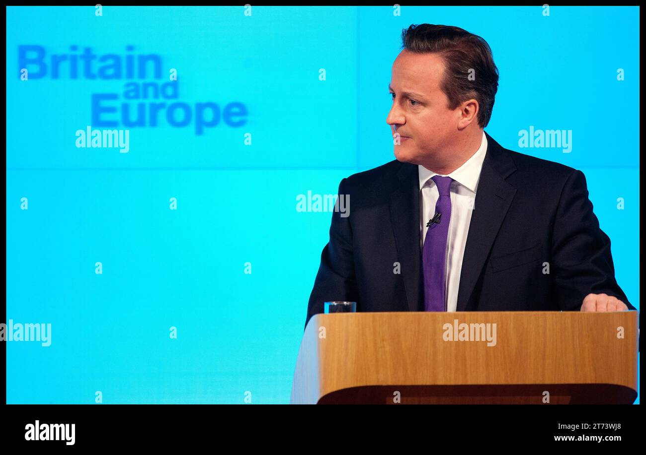 London, Großbritannien. Januar 2013. Image © lizenziert für Parsons Media. 13/11/2023. London, Vereinigtes Königreich. David Cameron wurde zum Außenminister ernannt. Premierminister David Cameron hält seine Rede über Europa am 23. Januar 2013 im Londoner Hauptquartier Bloomberg. Foto Foto von Credit: andrew parsons/Alamy Live News Stockfoto