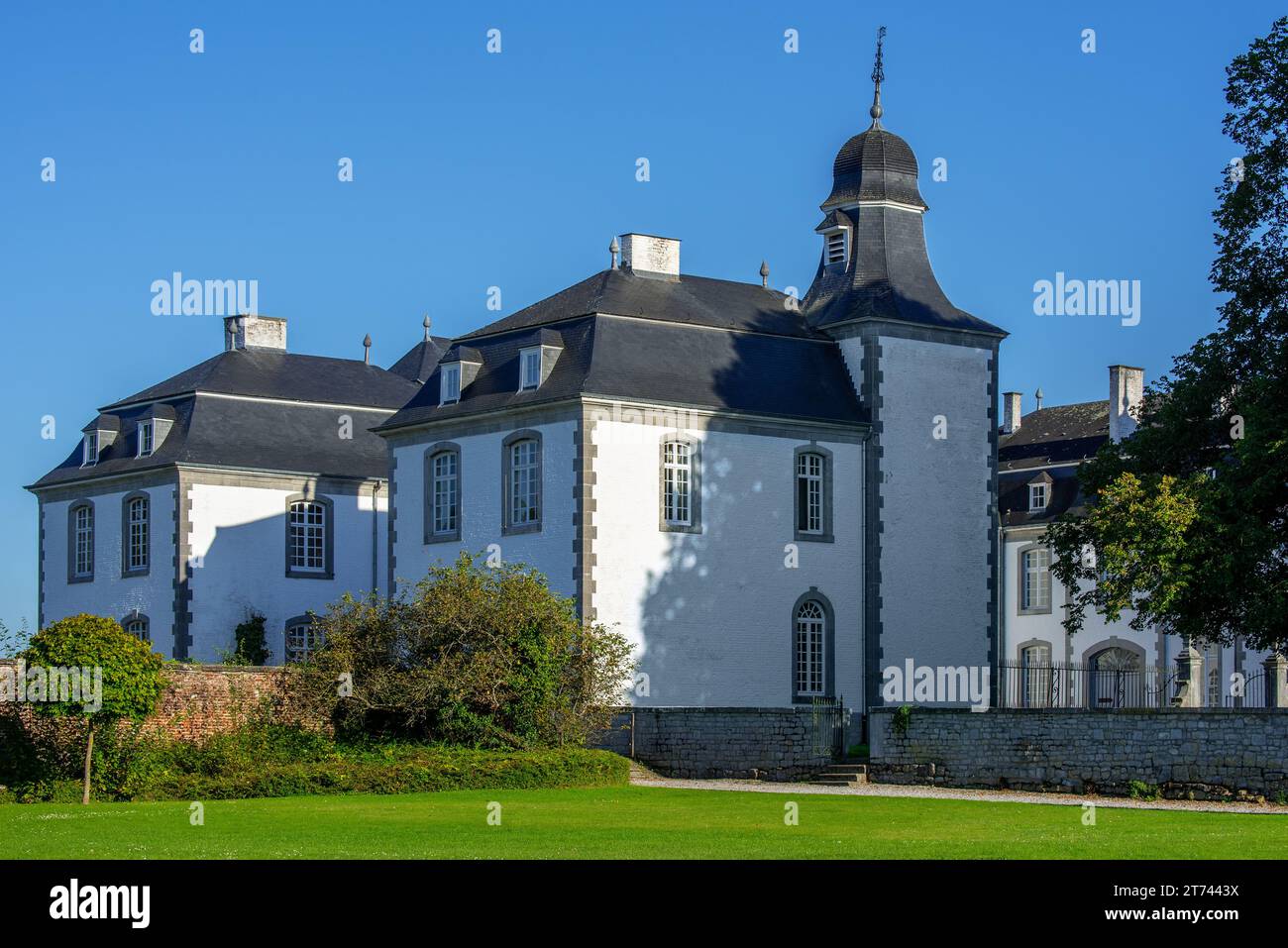 Château de Deulin / Château de Harlez, Burg aus dem 18. Jahrhundert bei Hotton, Provinz Luxemburg, belgische Ardennen, Wallonien, Belgien Stockfoto