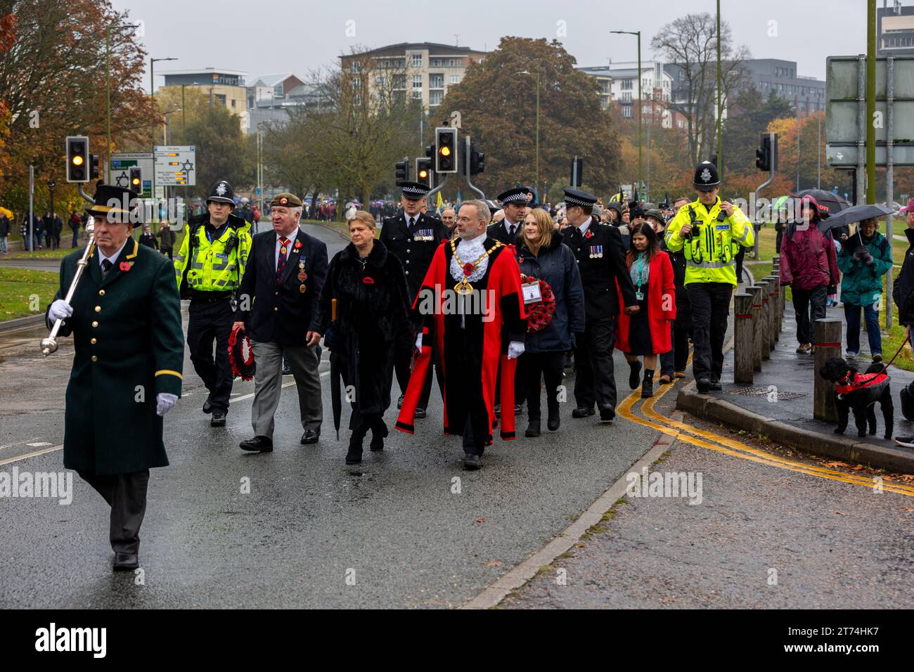 Hemel Hempstead, Großbritannien. November 2023. Die jährliche Remembrance Parade wird von der Niederlassung Hemel Hempstead der Royal British Legion & RAF Halton organisiert. Stockfoto