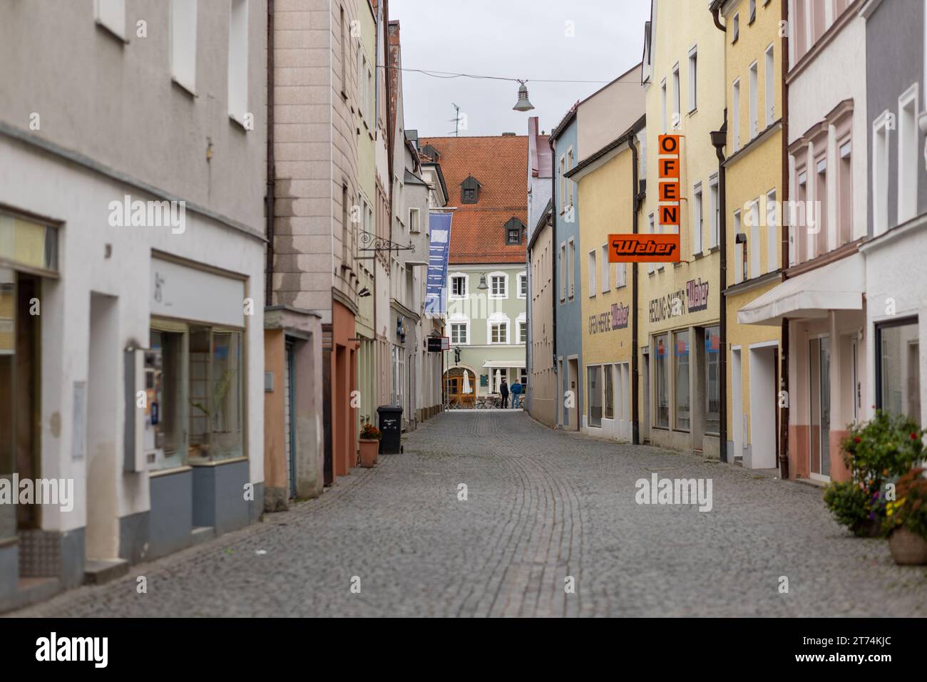 Historisches Gebäude in der deutschen Stadt Straubing an einem Wintertag Stockfoto