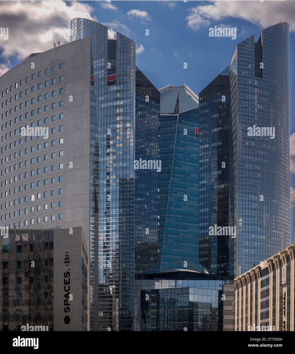 Bürotürme in La Defence, Europas größtem Büroturm-Viertel, Paris, Frankreich Stockfoto