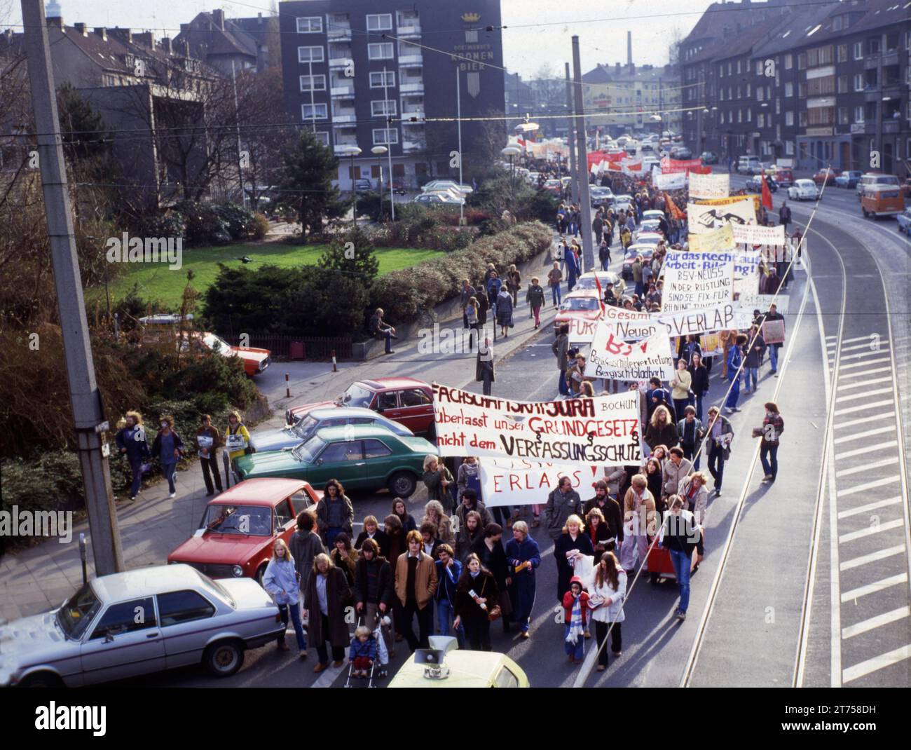 DEU, Deutschland: Die historischen Rutschen aus den 84-85 r Jahren Dortmund. Studentendemonstration für bessere Bildung. 84er Jahre Stockfoto