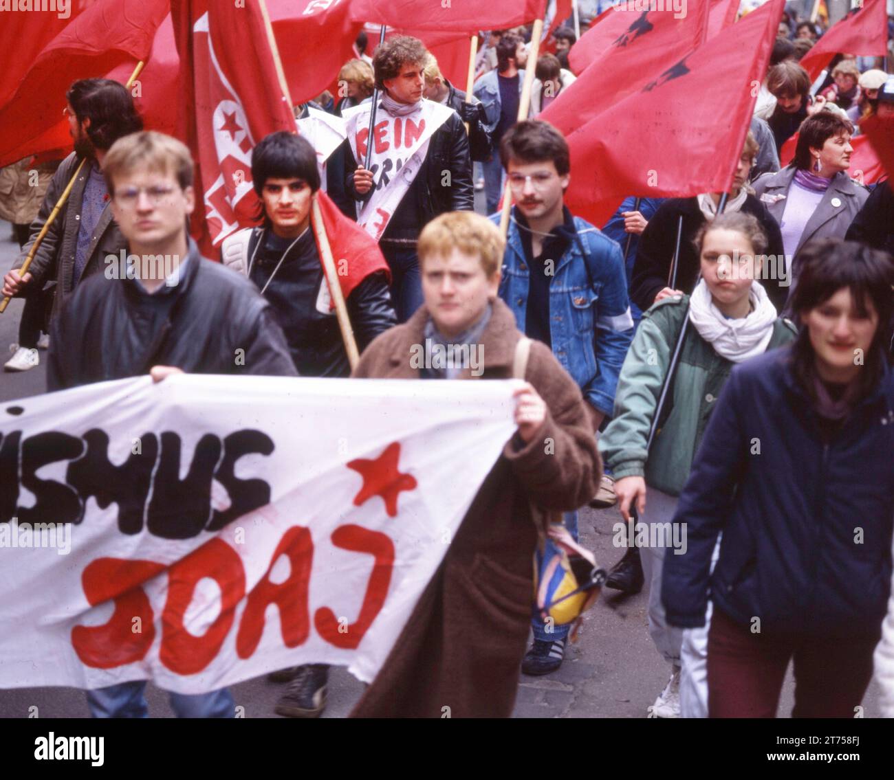 DEU, Deutschland: Historische Rutschen aus den 84-85 r Jahren Ruhrgebiet. Ostermaersche Ruhr 1984-5 .Friedensbewegung Stockfoto