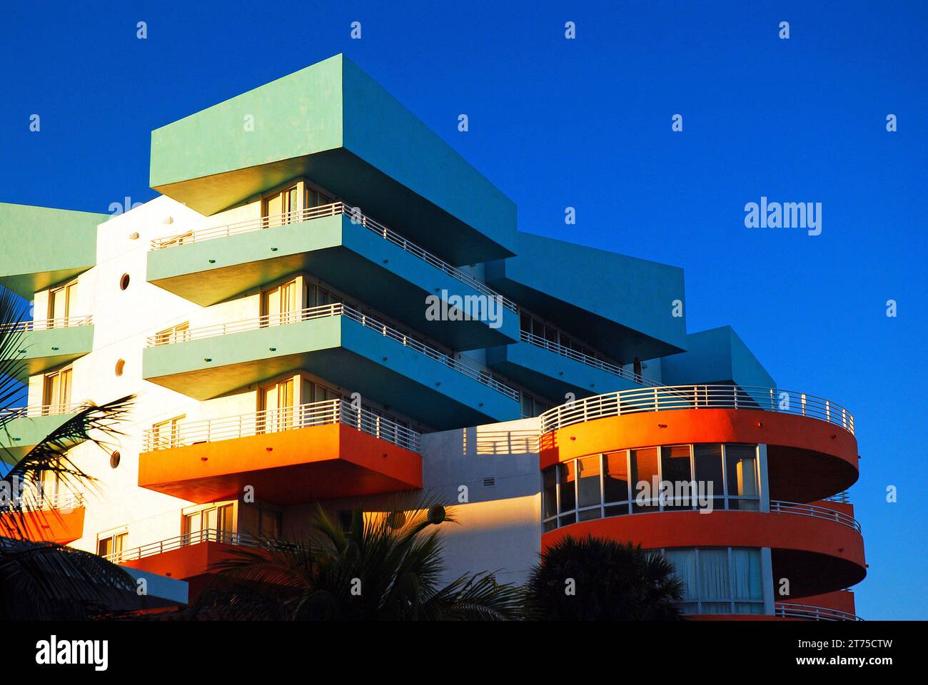 Eine neue Entwicklung in Miami Beach hält sich an die Art déco-Architektur und das Thema Stockfoto