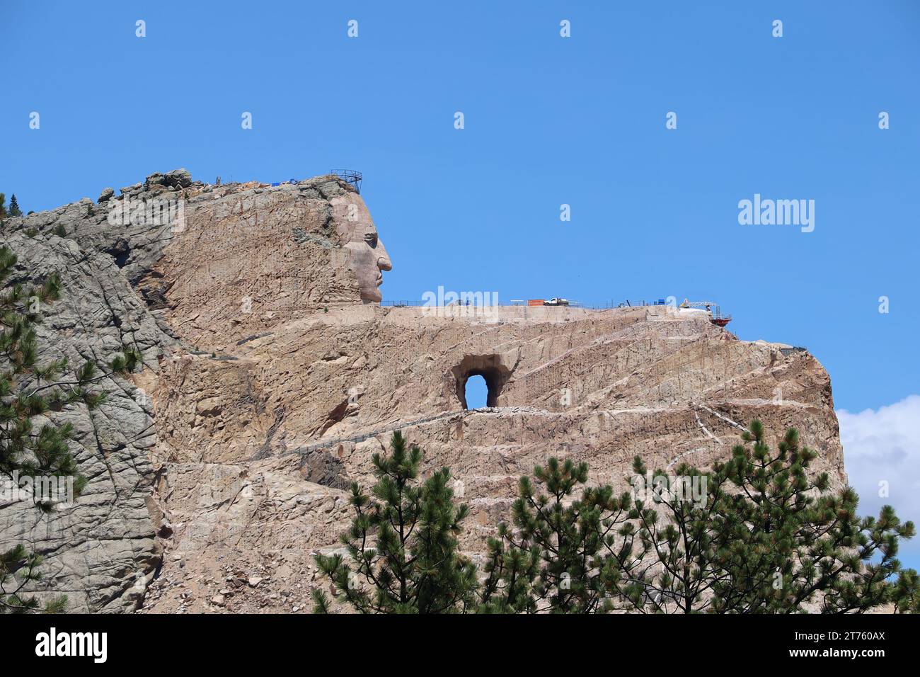 Blick auf das Denkmal für verrücktes Pferd im Süden von dakota Stockfoto