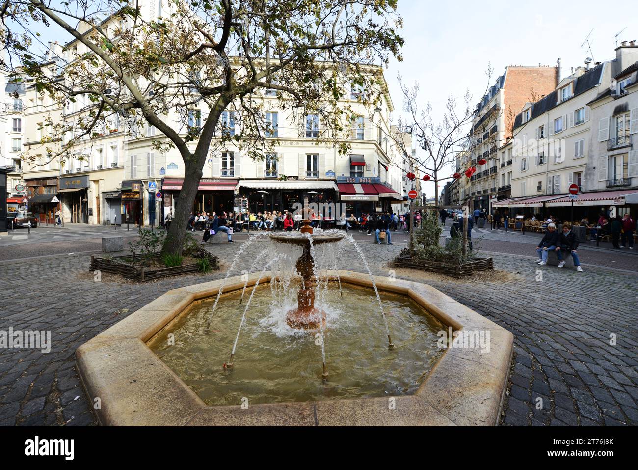 Cafés und Restaurants am Place de la Contrescarpe im Quartier Latin in Paris, Frankreich. Stockfoto
