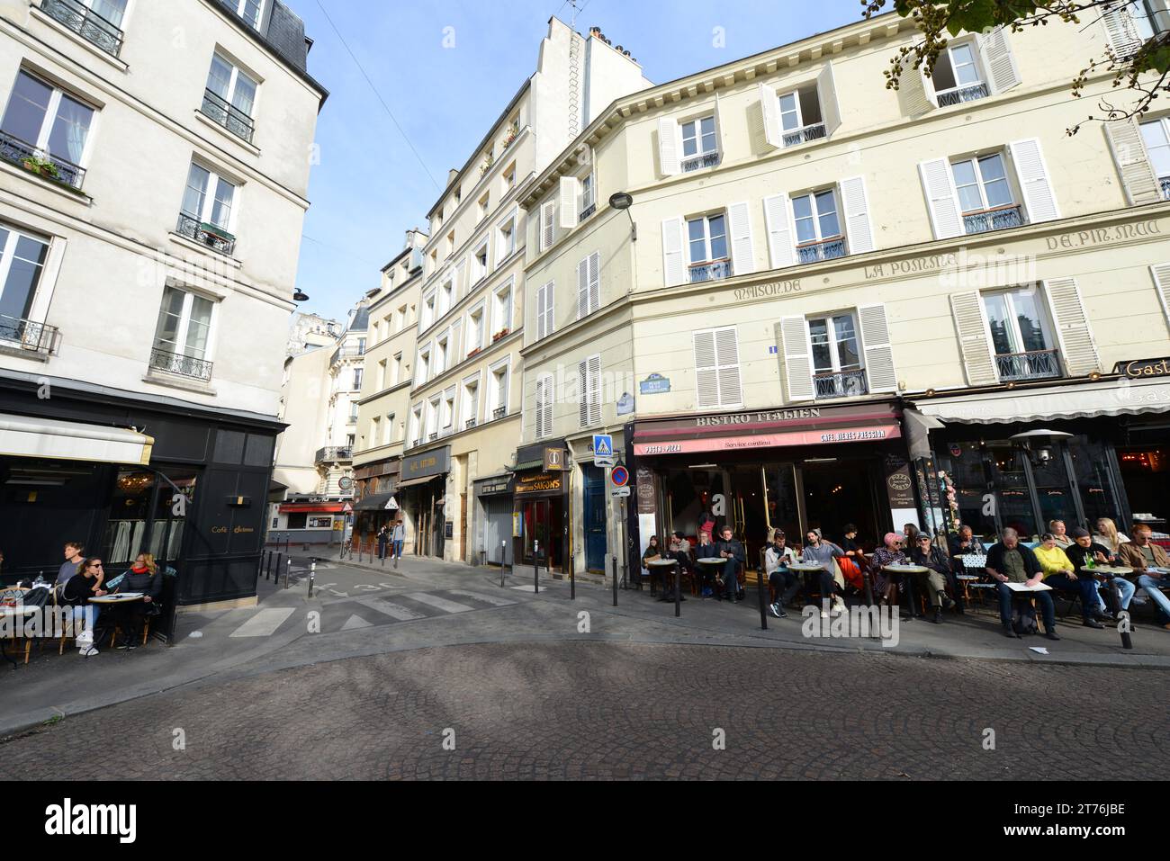 Cafés und Restaurants am Place de la Contrescarpe im Quartier Latin in Paris, Frankreich. Stockfoto
