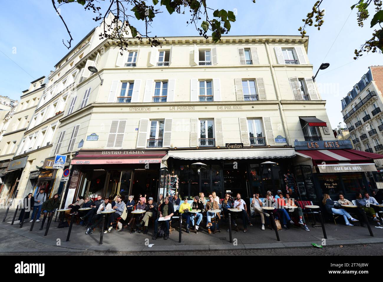 Cafés und Restaurants am Place de la Contrescarpe im Quartier Latin in Paris, Frankreich. Stockfoto