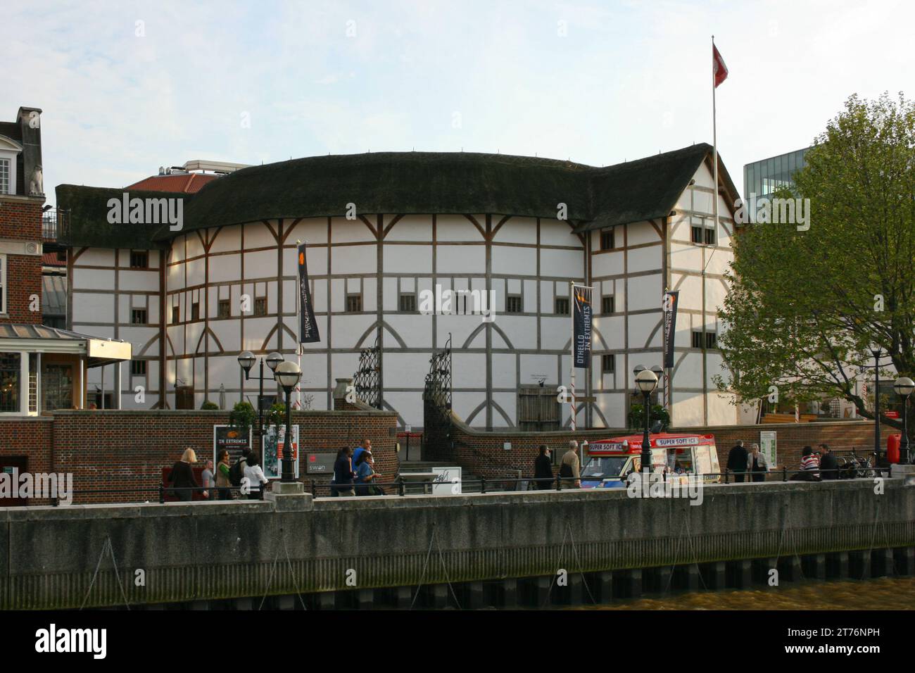 Shakespeare's Globe ist der Komplex, in dem sich das Globe Theatre befindet, ein elisabethanisches Spielhaus in Verbindung mit William Shakespeare Stockfoto
