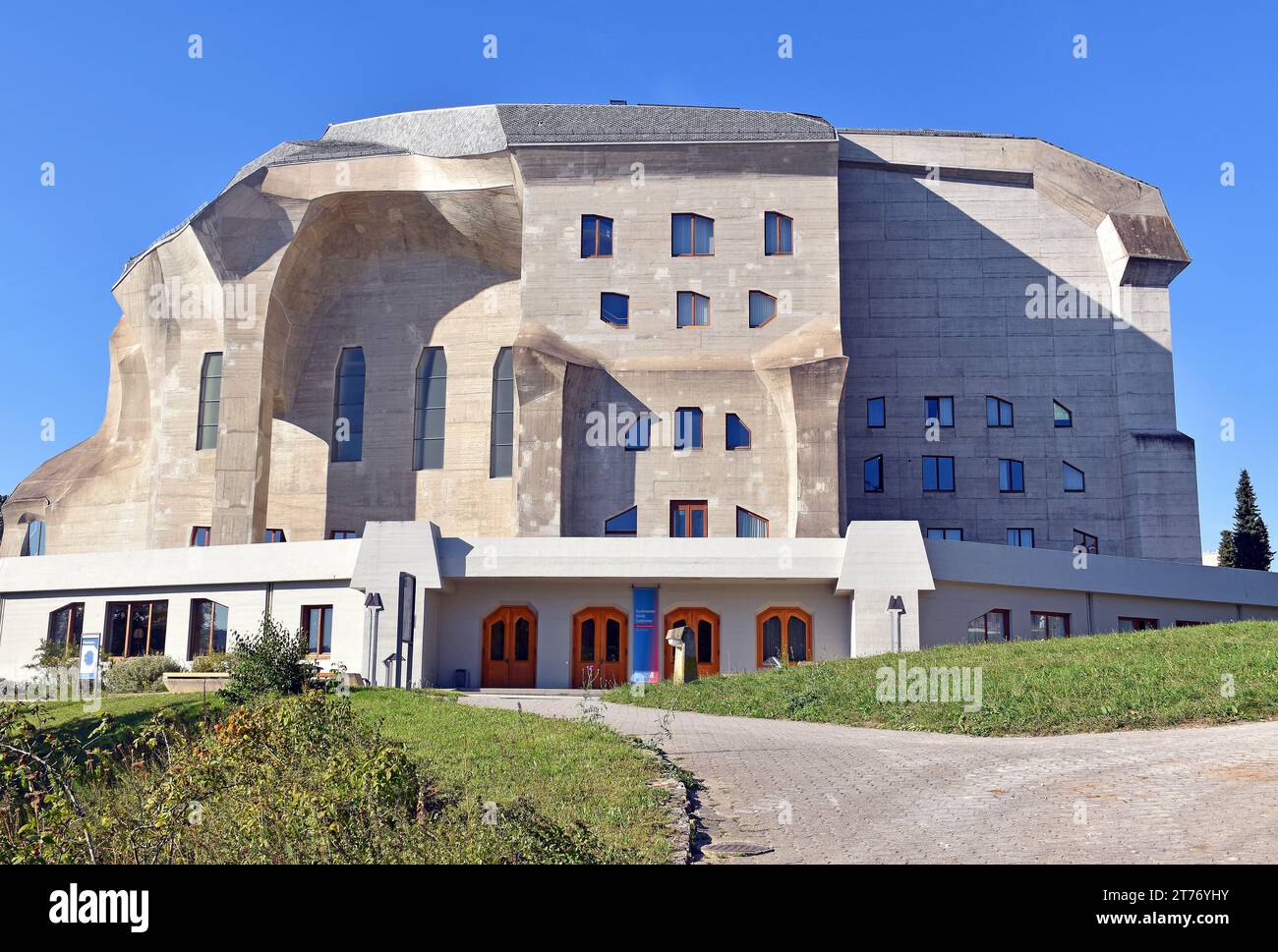 Das Goetheanum, das Weltzentrum der anthroposophischen Bewegung, wurde von Rudolf Steiner, dem Gründer der Bewegung, entworfen und 1924 aus Stahlbeton gebaut Stockfoto