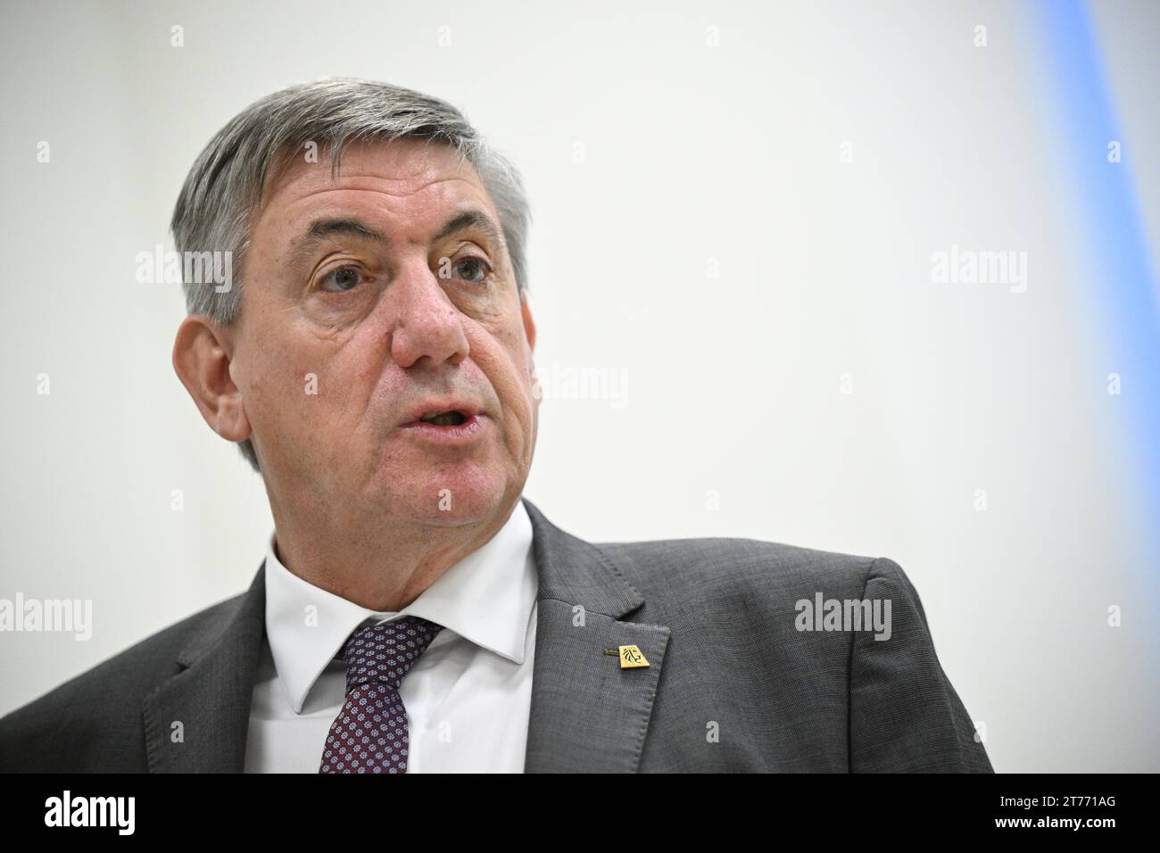 Brüssel, Belgien November 2023. Der flämische Ministerpräsident Jan Jambon wurde während einer Pressekonferenz über die Einigung der flämischen Regierung über das Stickstoffdekret am Dienstag, den 14. November 2023, in Brüssel vorgestellt. BELGA FOTO JASPER JACOBS Credit: Belga News Agency/Alamy Live News Stockfoto