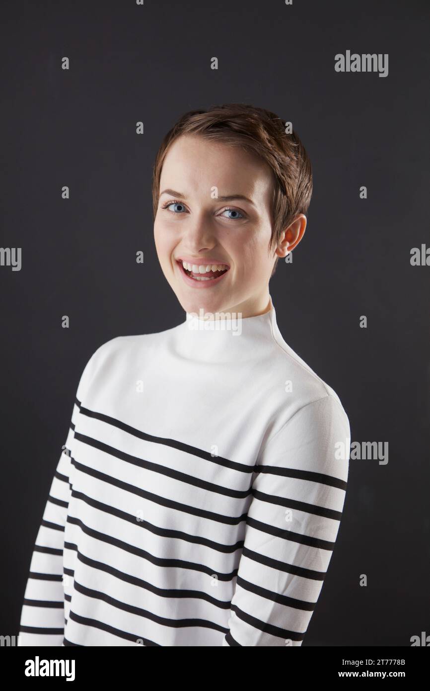 Portrait of Young Woman Smiling Stockfoto