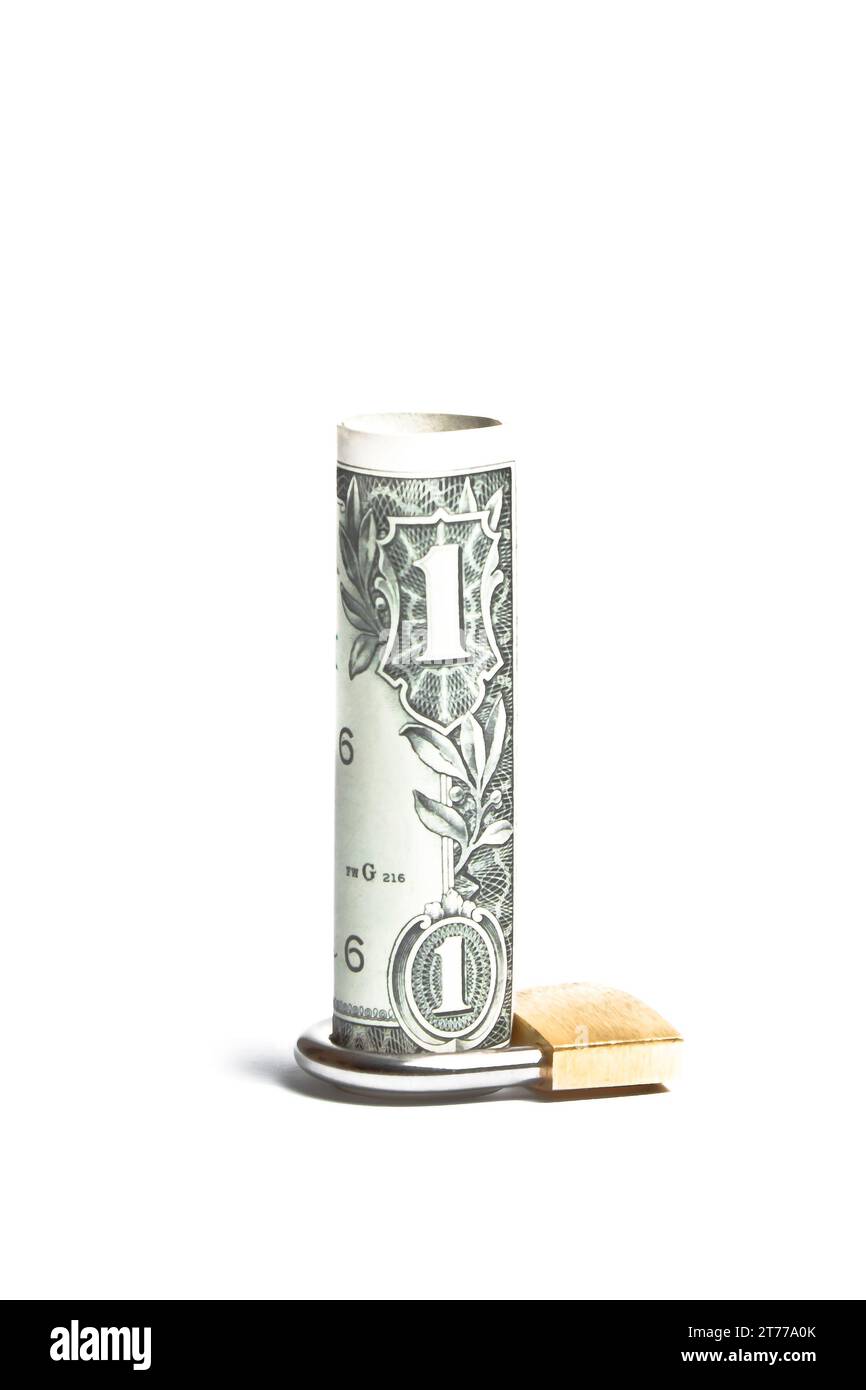 Dollar-Banknote gerollt mit Schloss Sicherheit gefallen. Geld für Sicherheit und Investitionen. Stockfoto