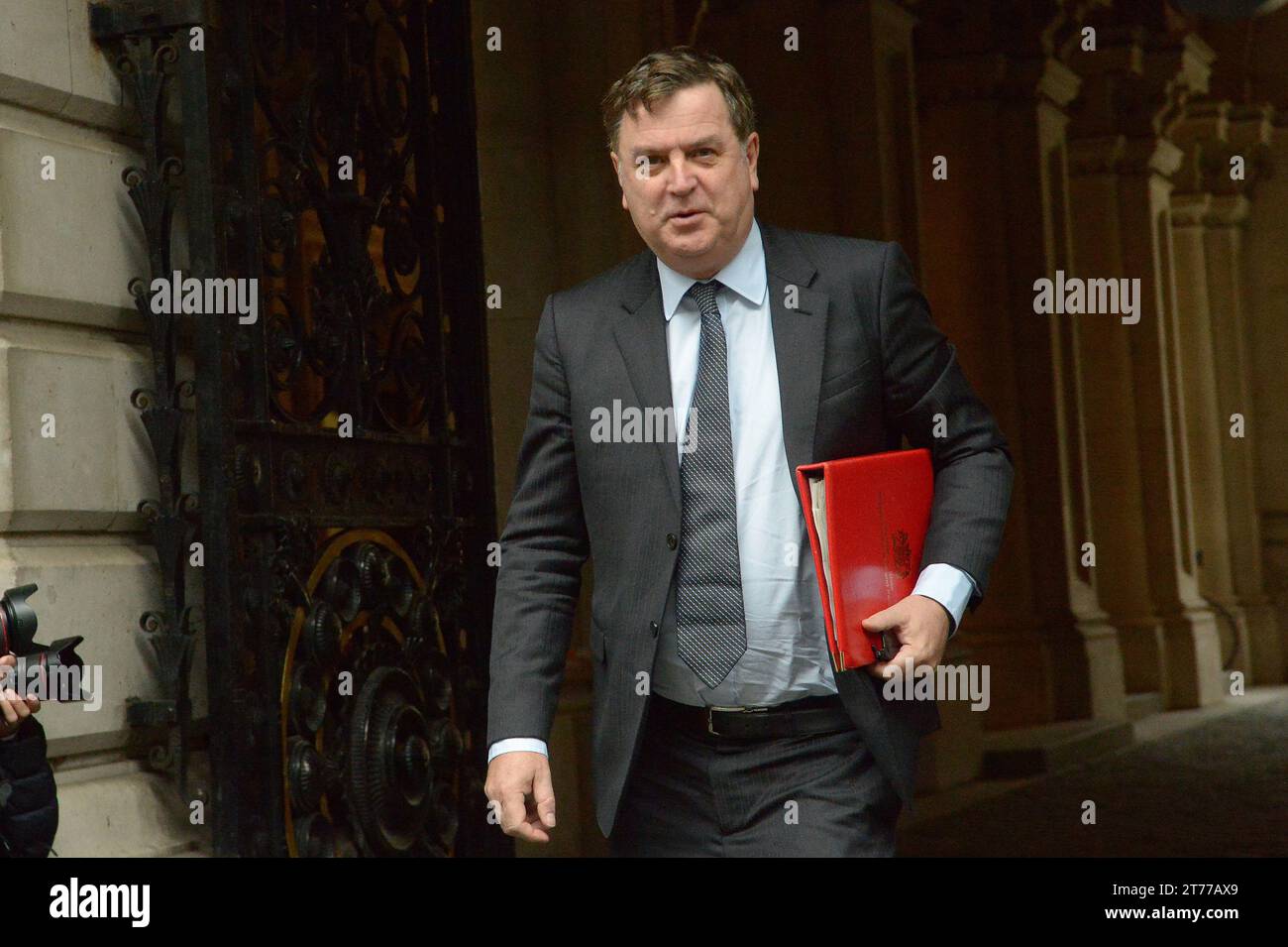 London, Großbritannien. November 2023. Mel Stride Abgeordneter kommt in Downing Street zu einer Kabinettssitzung Credit: MARTIN DALTON/Alamy Live News Stockfoto