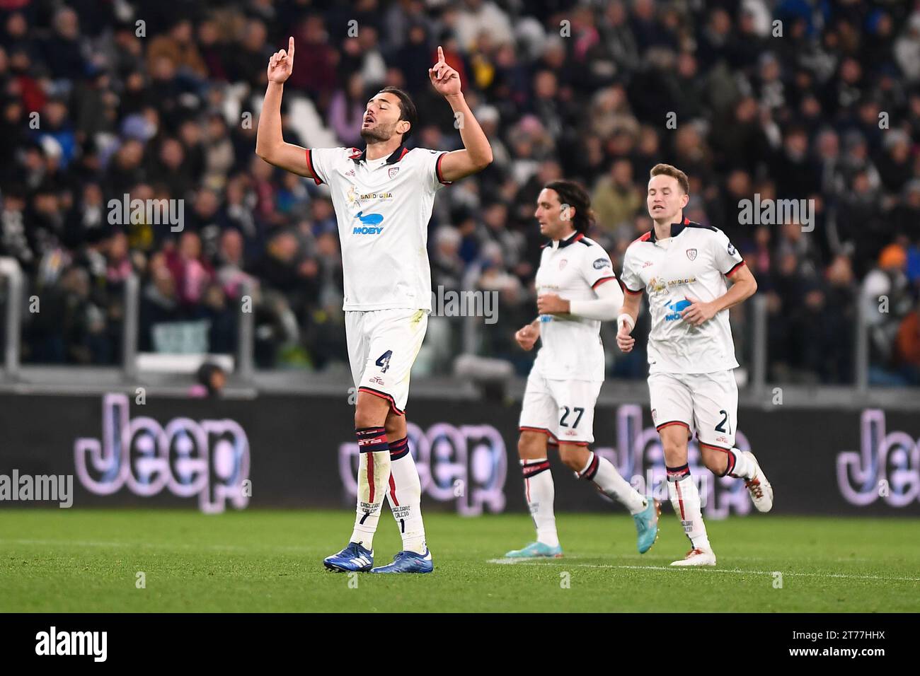 Alberto Dossena (Cagliari Calcio); feiert nach einem Treffer während des Fußballspiels der Serie A zwischen Juventus FC und Cagliari im Allianz Stadium, o Stockfoto