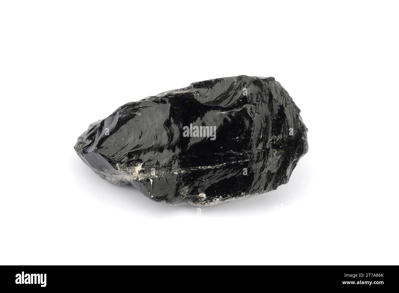 Obsidian ist ein vulkanischer Felsen mit glasiger Textur. Probe. Stockfoto