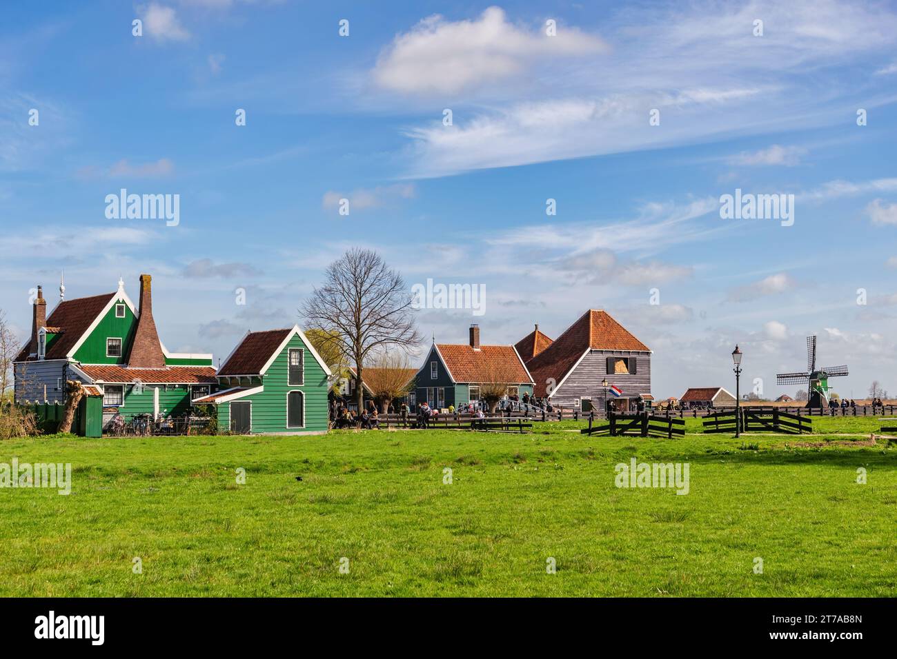 Holländisches traditionelles Haus im Dorf Zaanse Schans in der Nähe von Amsterdam Niederlande Stockfoto