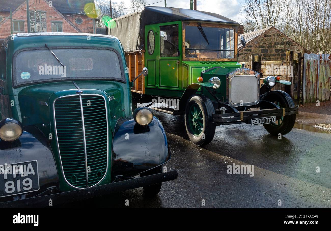 Klassische Fahrzeuge im Black Country Living Museum, Dudley, West Midlands, England, Großbritannien Stockfoto