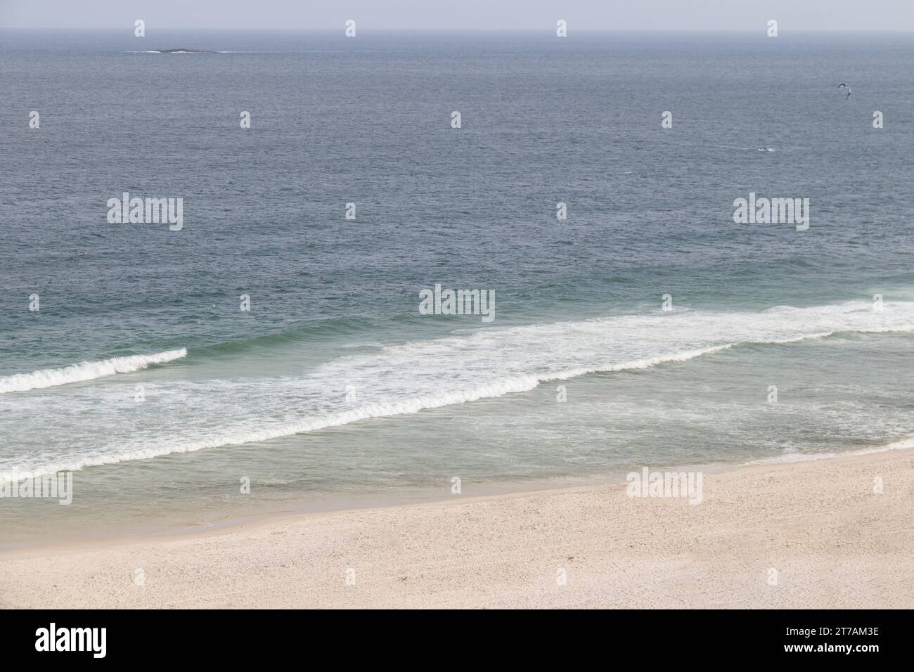 Blick auf den Strand Barra da Tijuca in Rio de Janeiro, Brasilien. Stockfoto