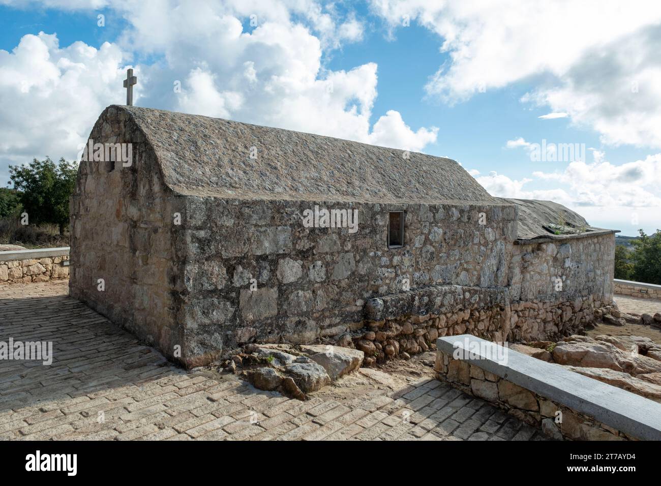 Kleine Kirche am Rande des Dorfes Ineia, Akamas, Zypern. Stockfoto