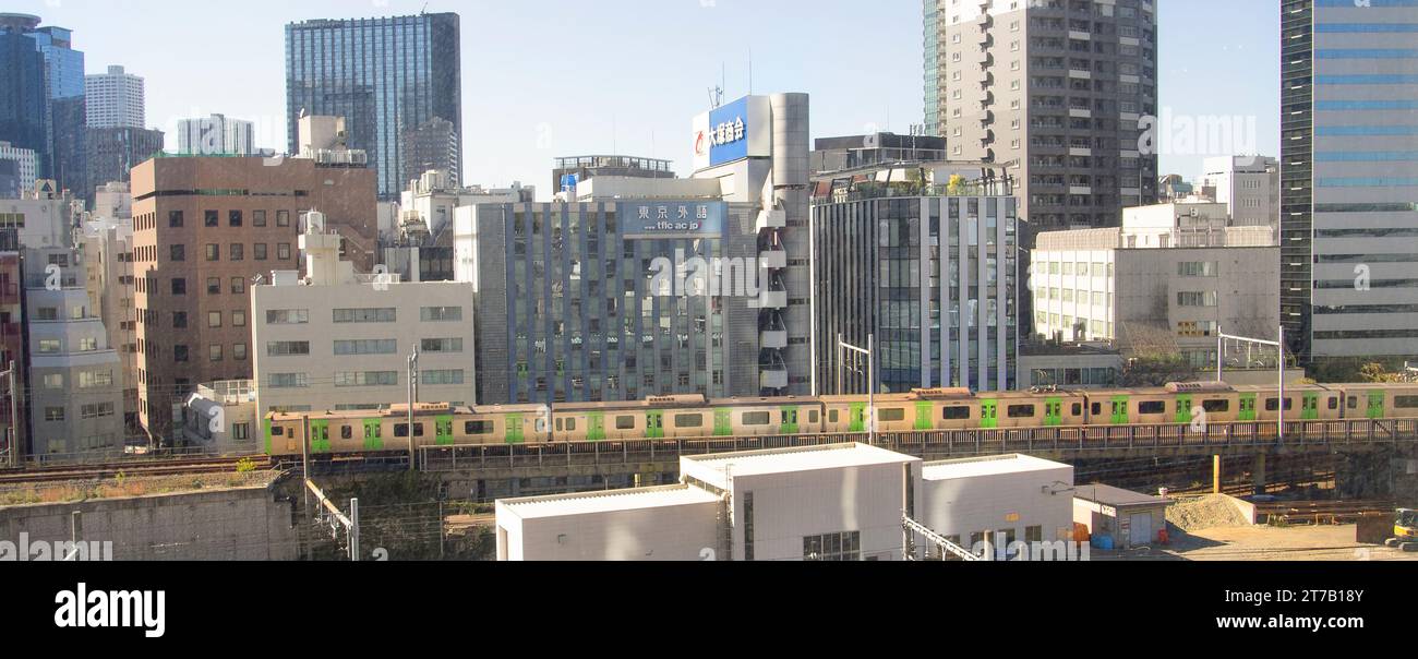 Die Yamanote-Linie (japanisch 山手線, romanisiert Yamanote-sen) ist eine Rundfahrt in Tokio Stockfoto