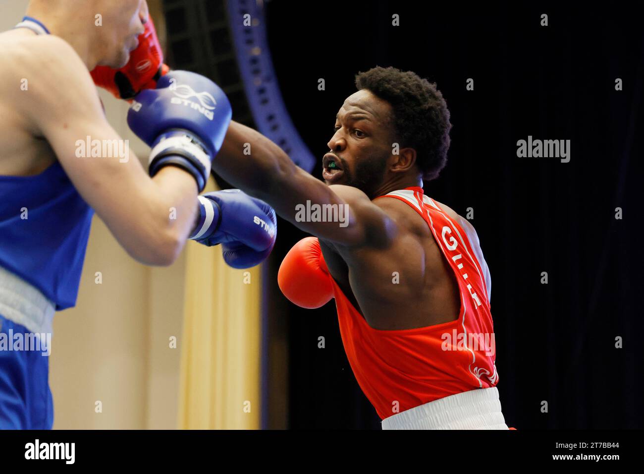 Köln 29.10.2023 Köln Boxing Cup 2023 Köln Boxing Cup 2023 im Maritim Hotel in Köln Halbschwergewicht (M80kg) BOAKYE SCHUMANN Kevin GER -Rot- GEDMINAS Mindaugas NOR -Blau- Foto: Norbert Schmidt, Düsseldorf Stockfoto