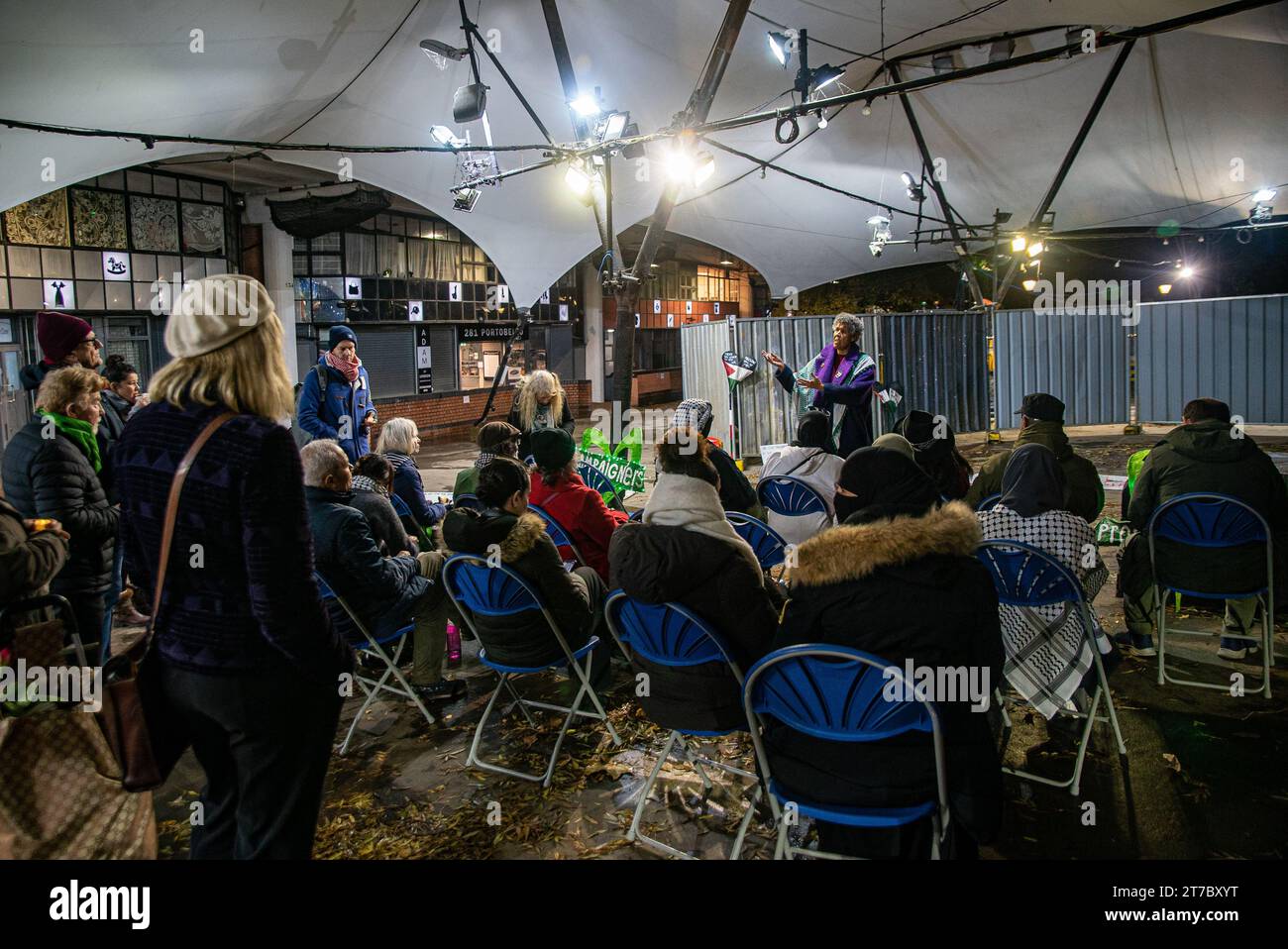 London, Vereinigtes Königreich - 14. November 2023: Mahnwache für Gazaner, organisiert von Einheimischen aus West London, einschließlich Einwohnern von Grenfell Stockfoto