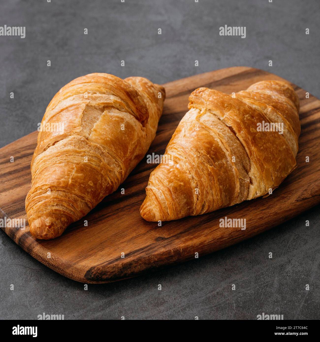 Nahaufnahme Komposition leckere Croissants Stockfoto