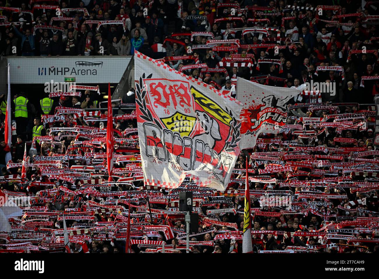 Lüfterblock, Lüfter, Lüfterkurve, Flaggen, Flaggen, Atmosphäre, atmosphärisch, VfB Stuttgart, MHPArena, MHP Arena Stuttgart, Baden-Württemberg, Deutschland Stockfoto