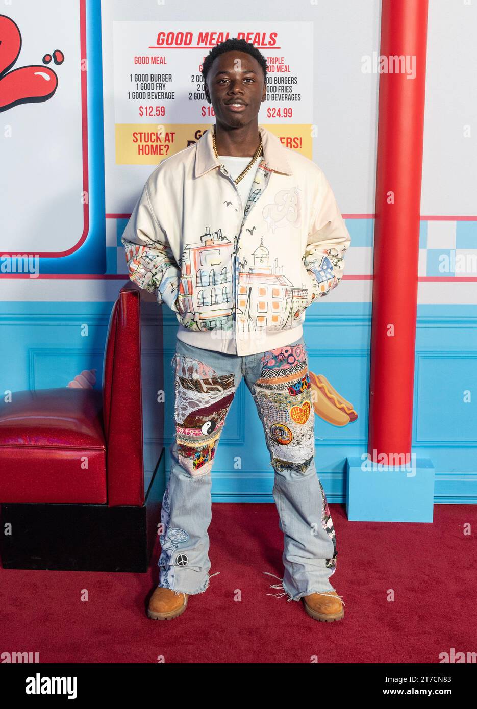 New York, USA. November 2023. Alex Hibbert nimmt am 14. November 2023 an der Premiere von Good Burger 2 am Regal Union Square in New York Teil. (Foto: Lev Radin/SIPA USA) Credit: SIPA USA/Alamy Live News Stockfoto