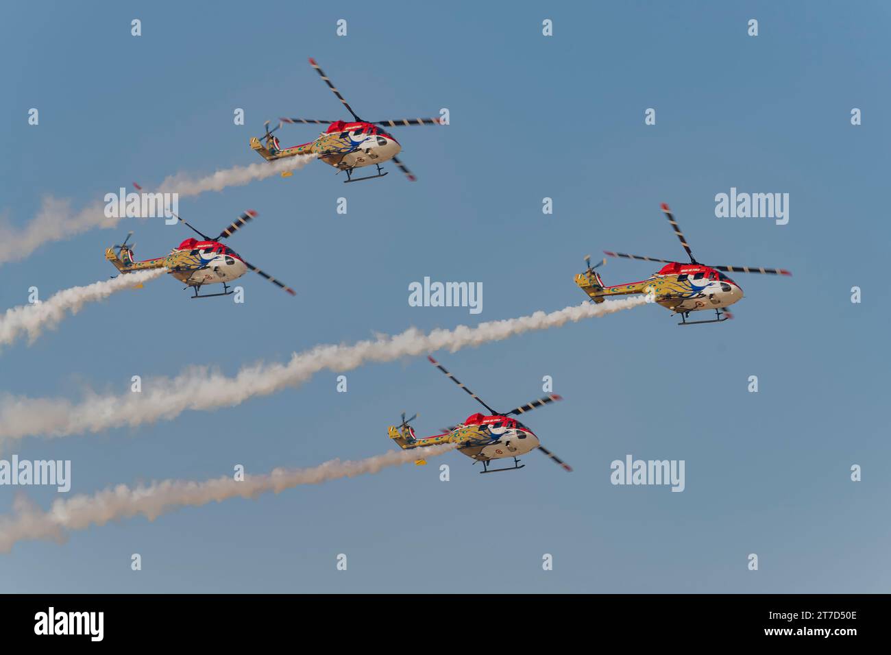 Sarang Display Team auf der Dubai Air Show 2023 in Dubai, VAE Stockfoto