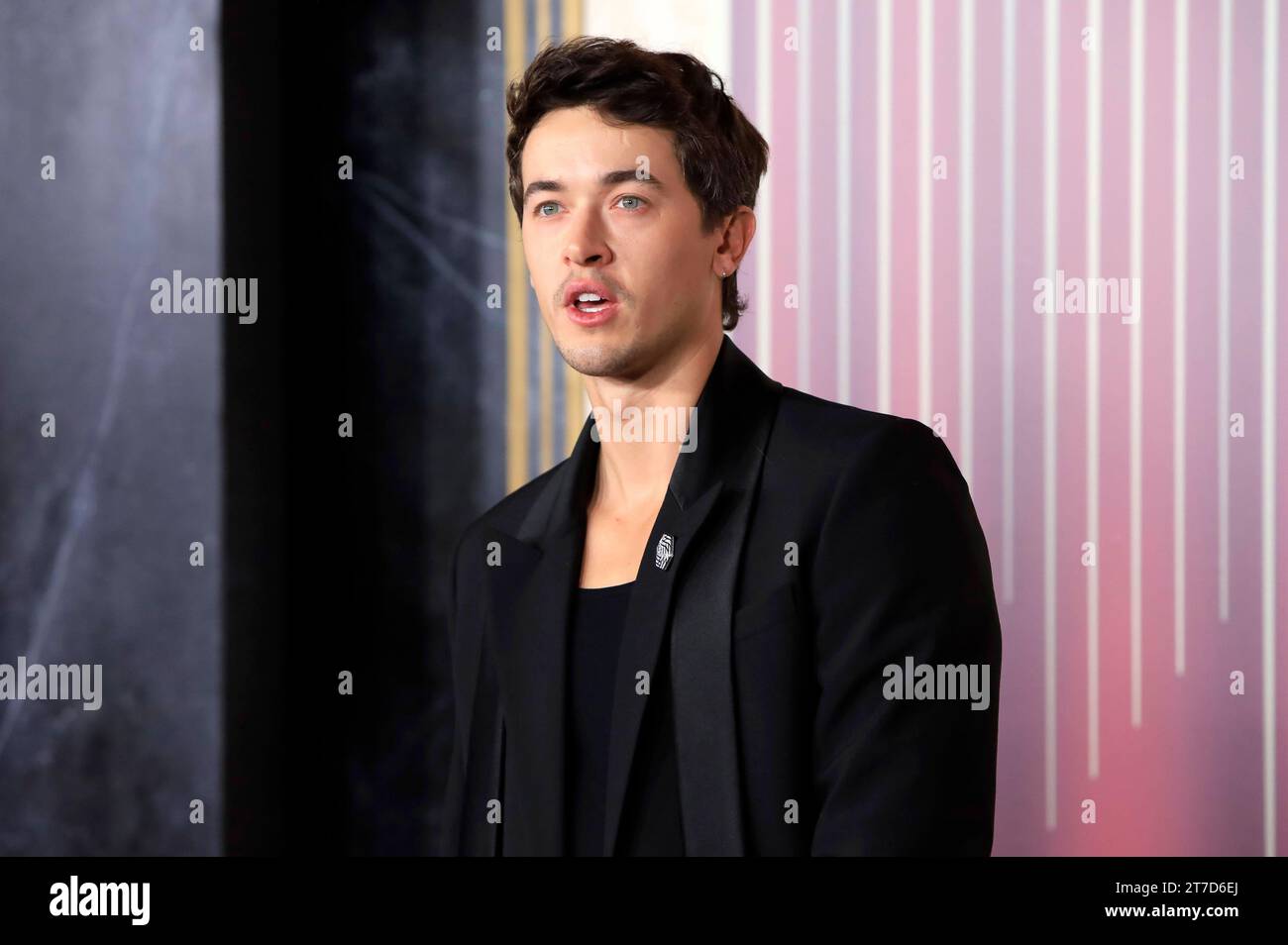 Tom Blyth bei der Premiere des Kinofilms The Hunger Games: The Ballad of Songbirds & Snakes/die Tribute von Panem - The Ballad of Songbirds and Snakes im TCL Chinese Theatre. Los Angeles, 13.11.2023 *** Tom Blyth bei der Premiere der Hunger Games The Ballad of Songbirds Snakes the Tribute to Panem The Ballad of Songbirds and Snakes at TCL Chinese Theatre Los Angeles, 13 11 2023 Foto:xD.xBedrosianx/xFuturexImagex Panem la 3144 Credit: Imago/Alamy Live News Stockfoto