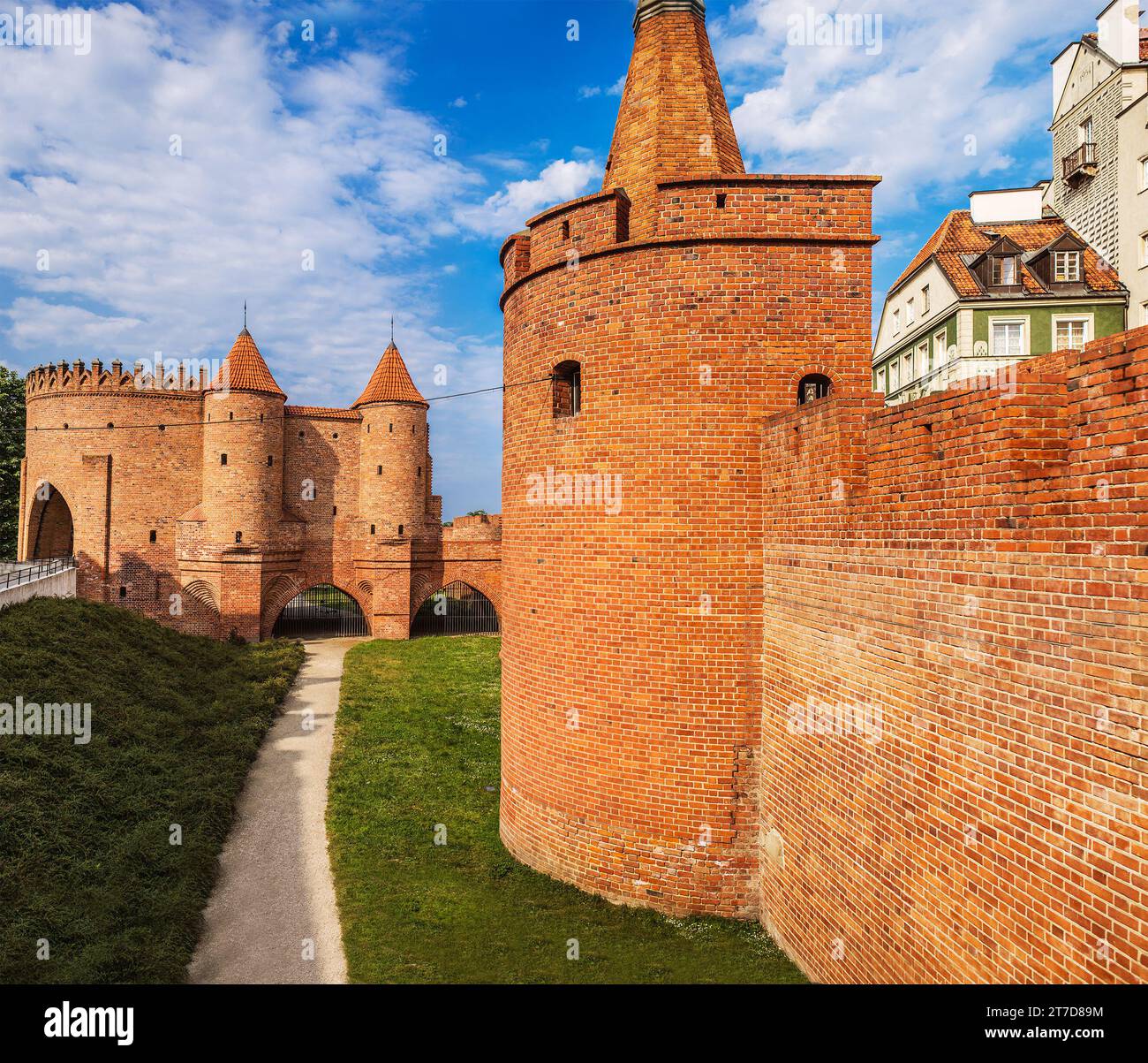 Die Warschauer Festung war ein Festungssystem, das im 19. Jahrhundert in Warschau, Polen, erbaut wurde, als die Stadt Teil des Russischen Reiches war. Stockfoto