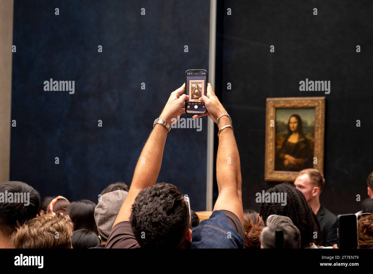 Menschenmassen bei Mona Lisa Painting im Louvre Museum, Paris, Frankreich Stockfoto